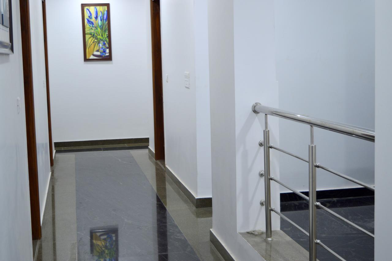 Hotel Taru Inn Ghaziabad Extérieur photo