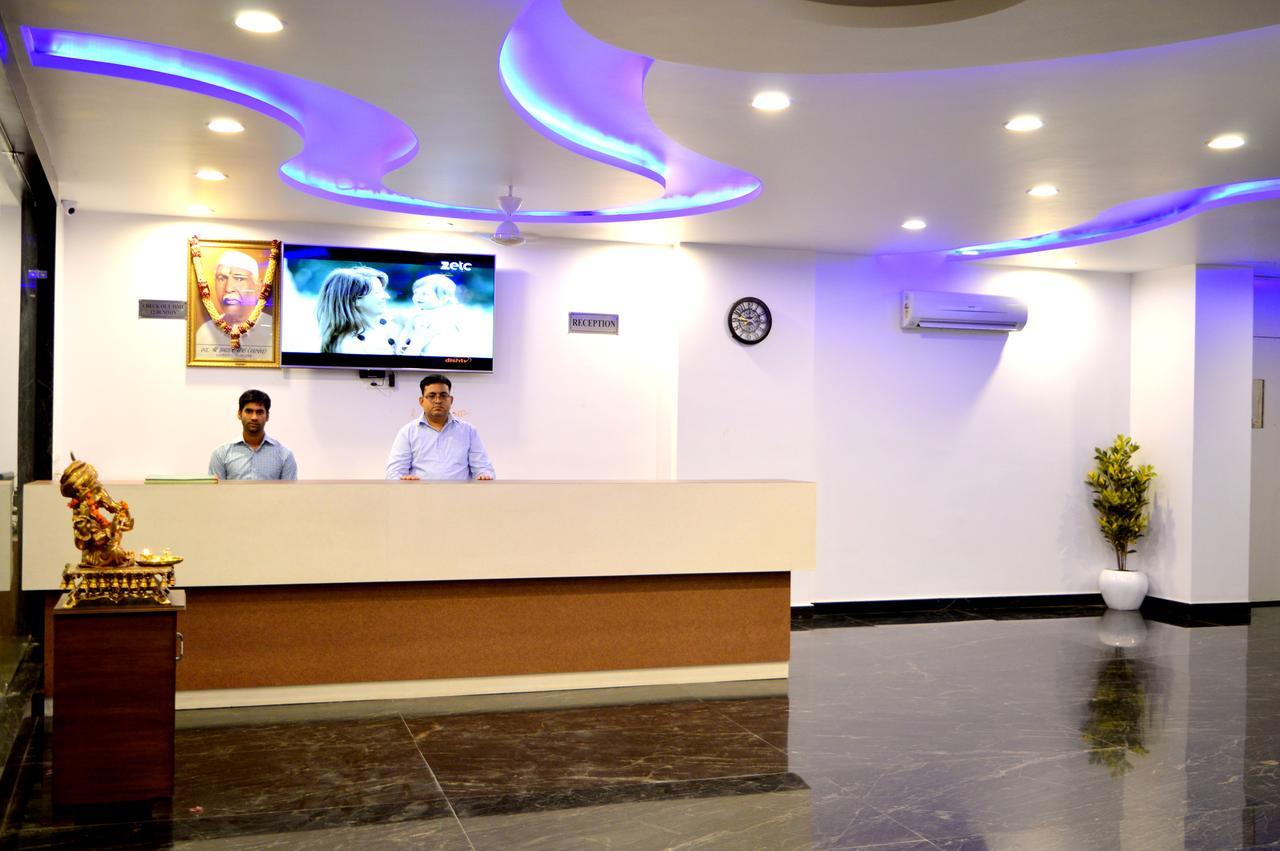 Hotel Taru Inn Ghaziabad Extérieur photo