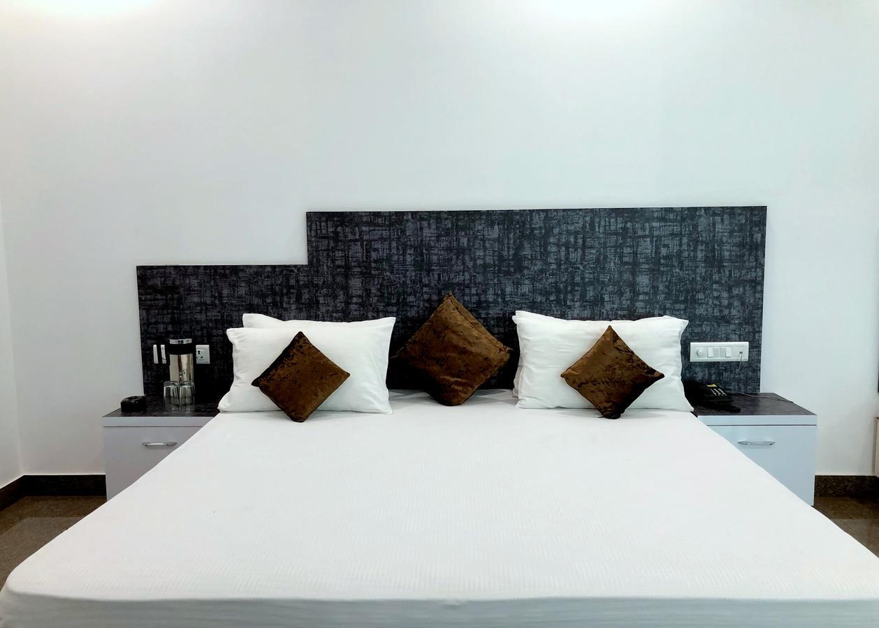 Hotel Taru Inn Ghaziabad Extérieur photo
