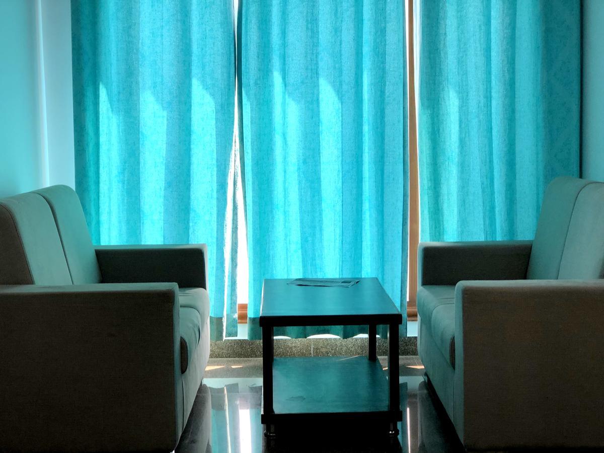 Hotel Taru Inn Ghaziabad Extérieur photo